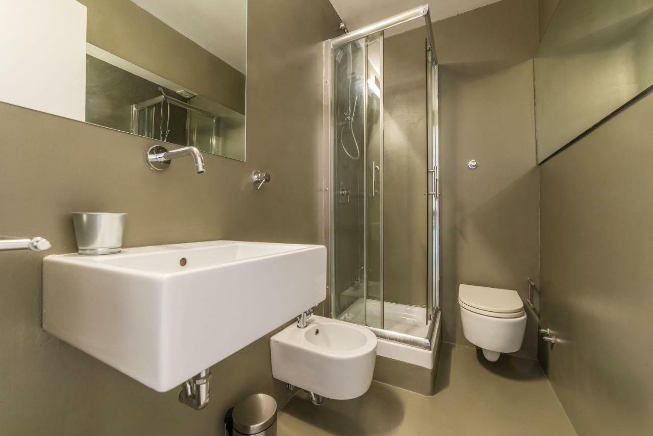 Iflat Amedeo Industrial Loft * Rom